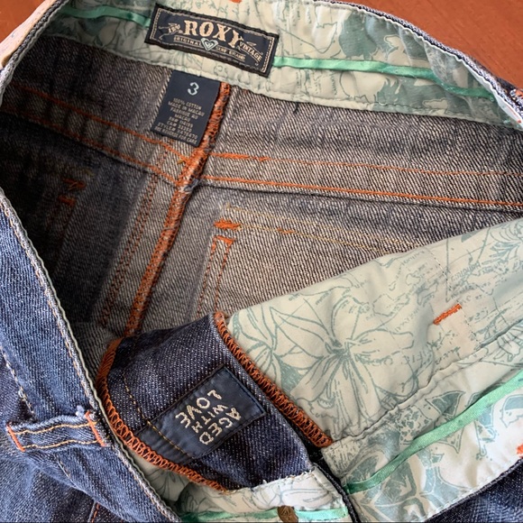 90’s Y2K Vintage Roxy blue denim skirt, size 28 Med 100% cotton aged with love - Picture 8 of 11